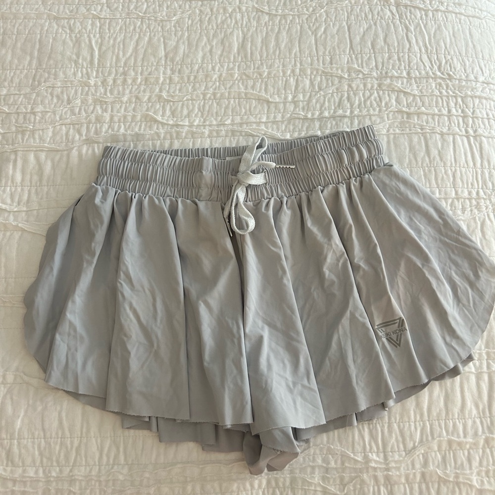 Keiki  Kona light gray shorts size medium